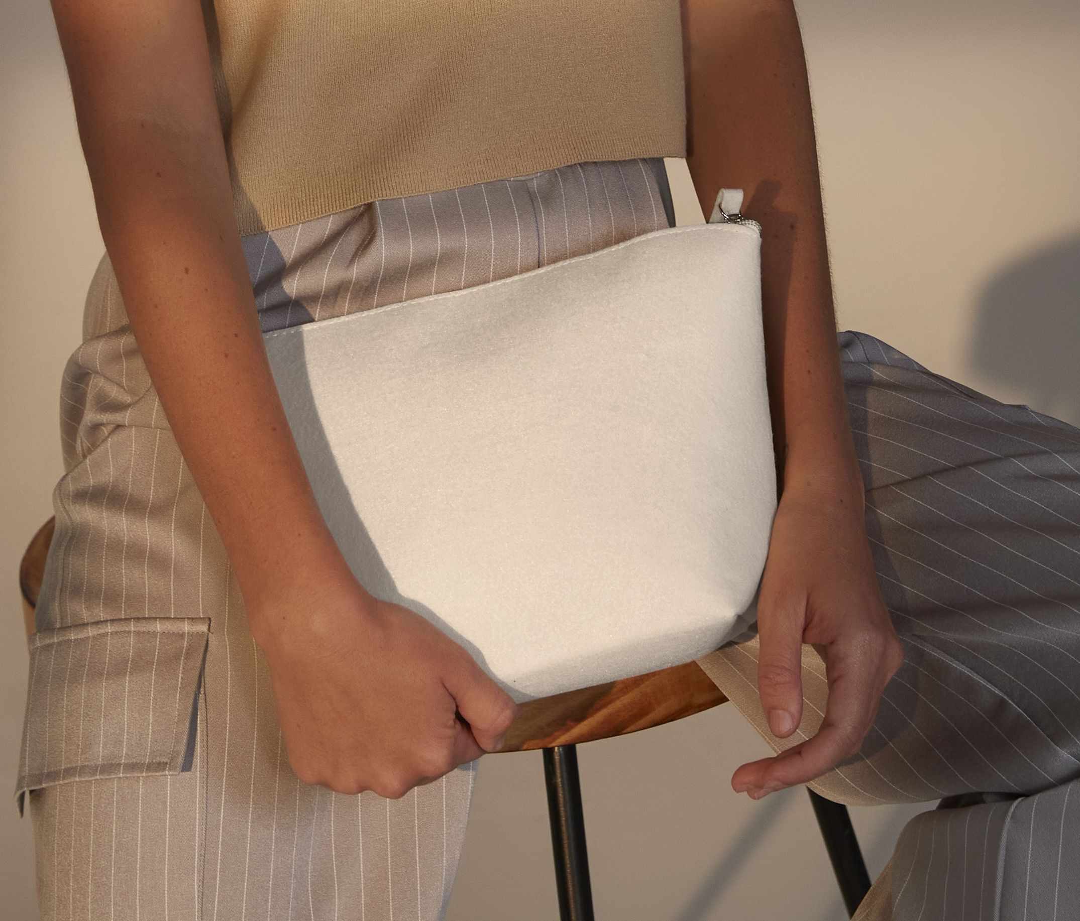 FELT ACCESSORY BAG